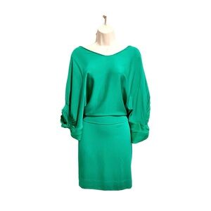 DVF emerald green silk dress, flowy sleeves and attached tie-waist belt